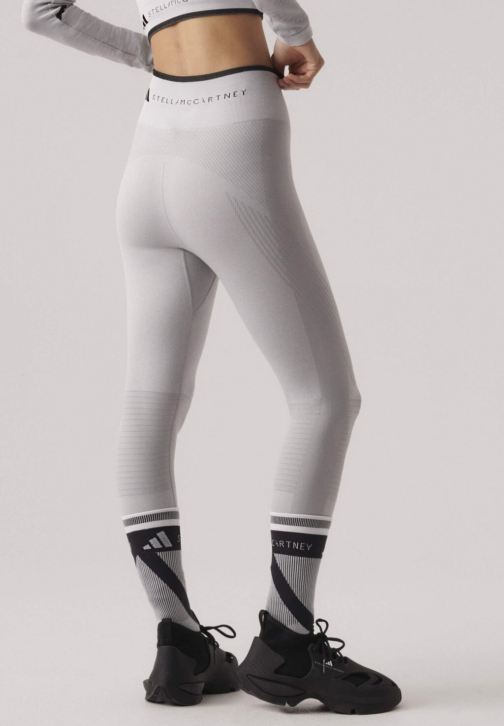 

Тайтсы adidas by Stella McCartney, Серый