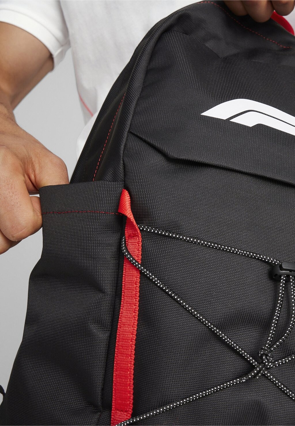 

Туристический рюкзак F1 Puma, цвет black