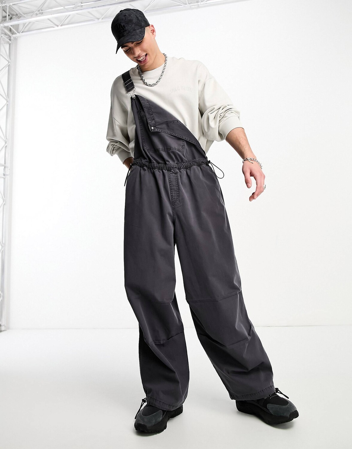 

Черный парашютный комбинезон ASOS DESIGN