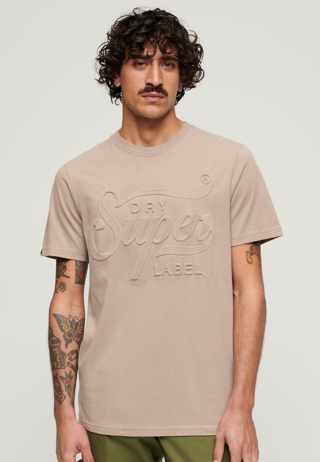 

Футболка с принтом EMBOSSED ARCHIVE GRAPHIC Superdry, цвет deep beige slub