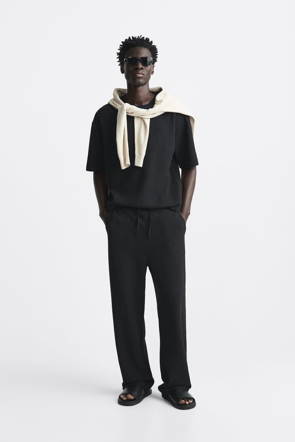 

Вертикальные брюки ZARA, серый