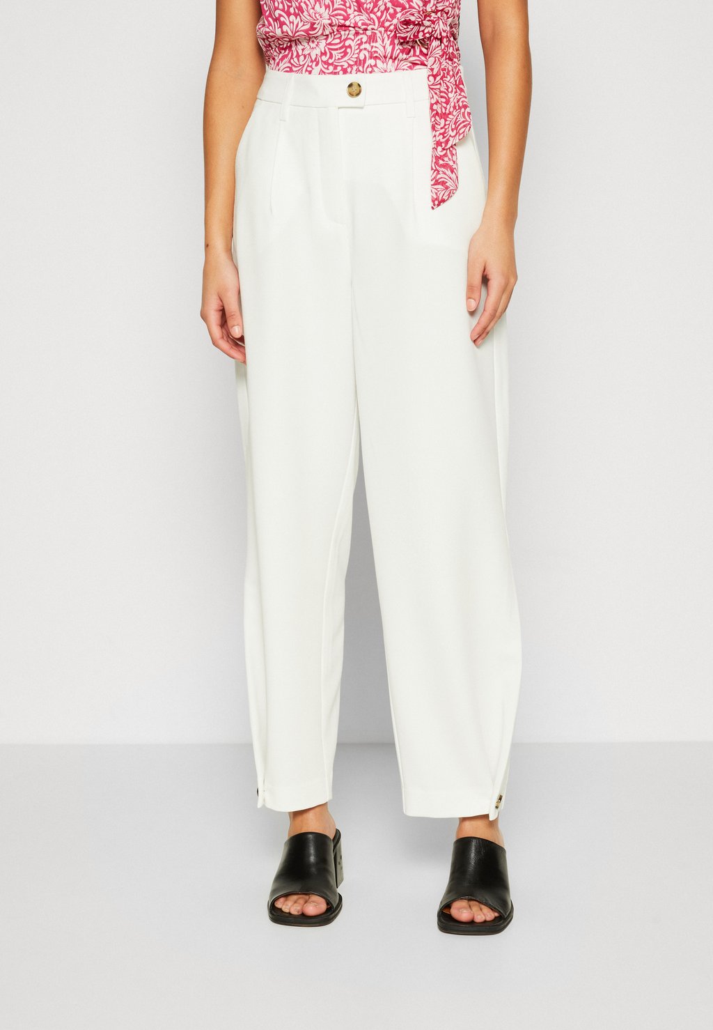 

Брюки Button Pants b.young, белый