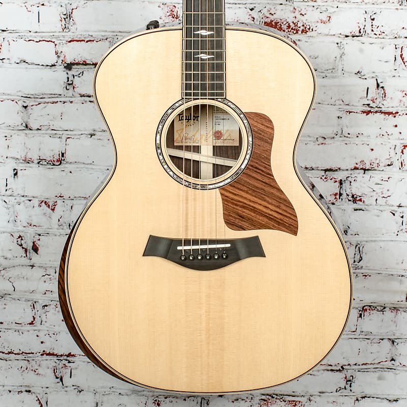 

Акустическая гитара Taylor - 814e Grand Auditorium - Acoustic-Electric Guitar - Indian Rosewood - Natural - w/ Taylor Deluxe Brown Hardshell Case - x3016