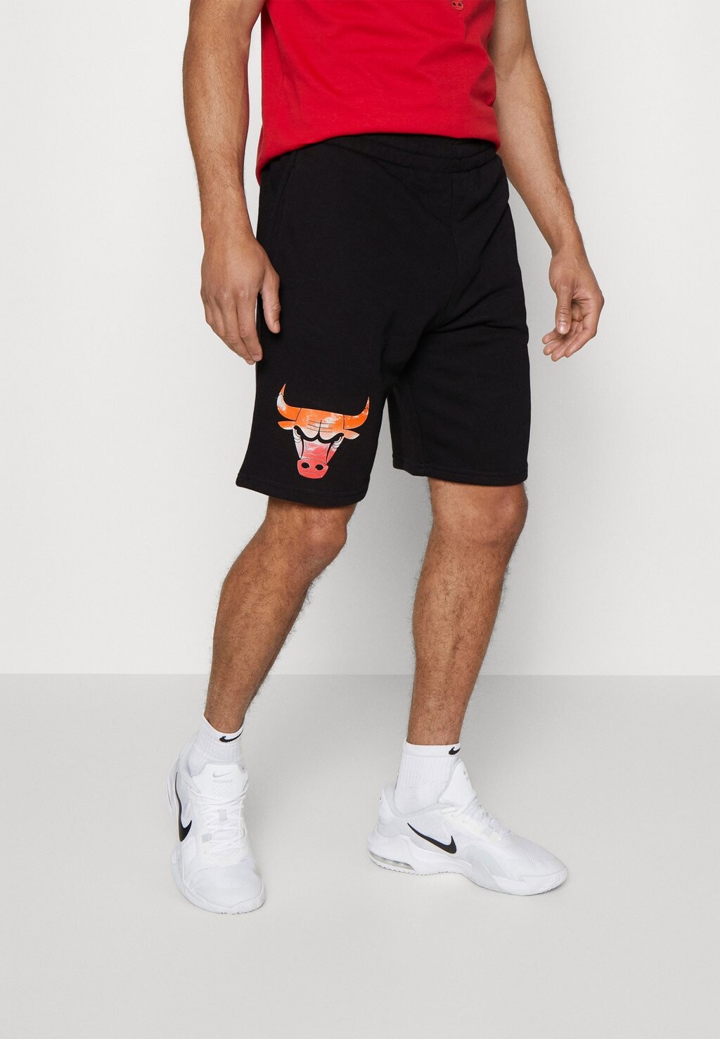 

Спортивные шорты New Era