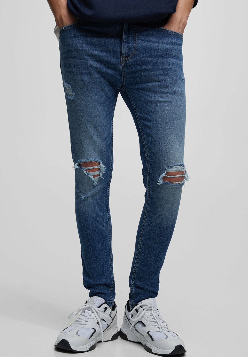 

Джинсы Slim fit PULL&BEAR