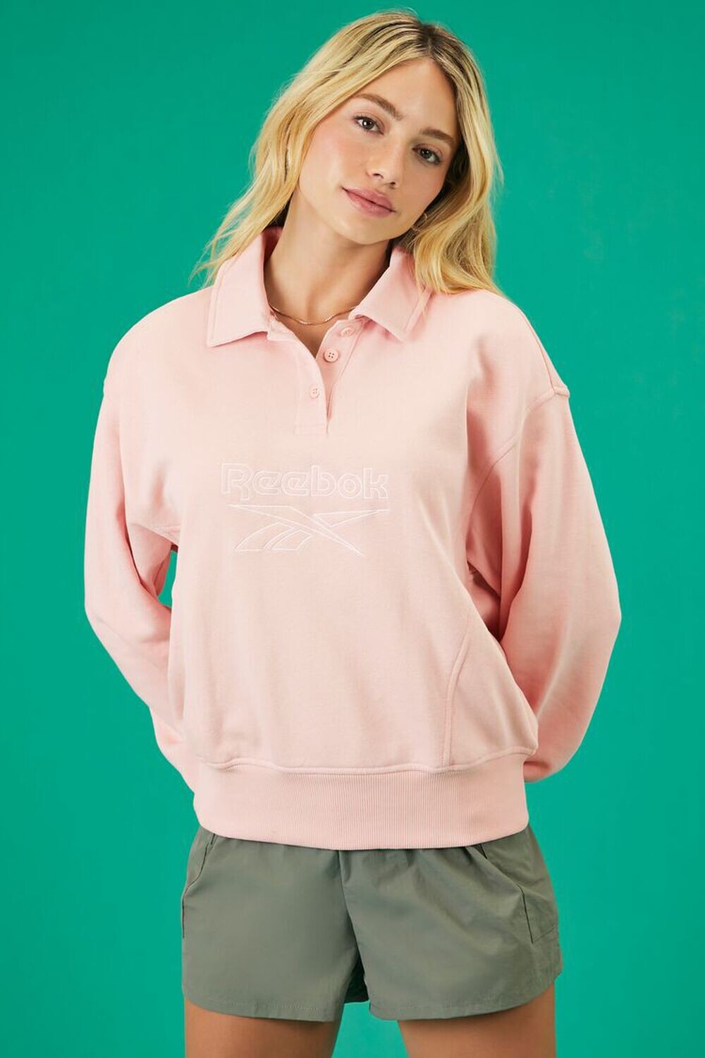

Пуловер Reebok с вышивкой Forever 21, розовый