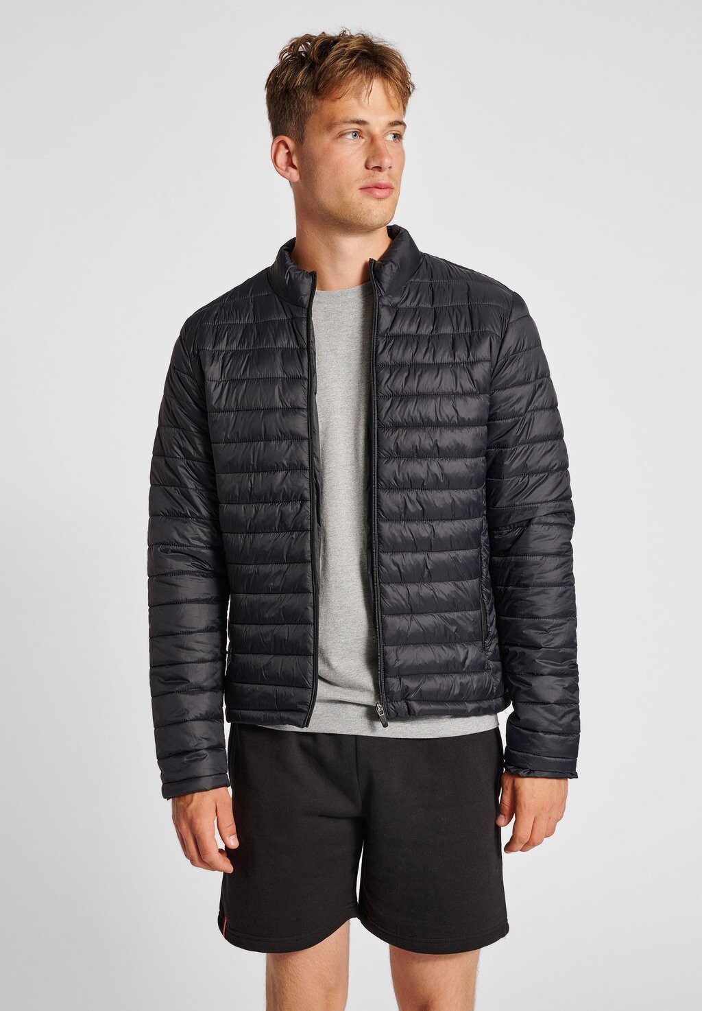 

Демисезонная куртка Hummel, черный деним