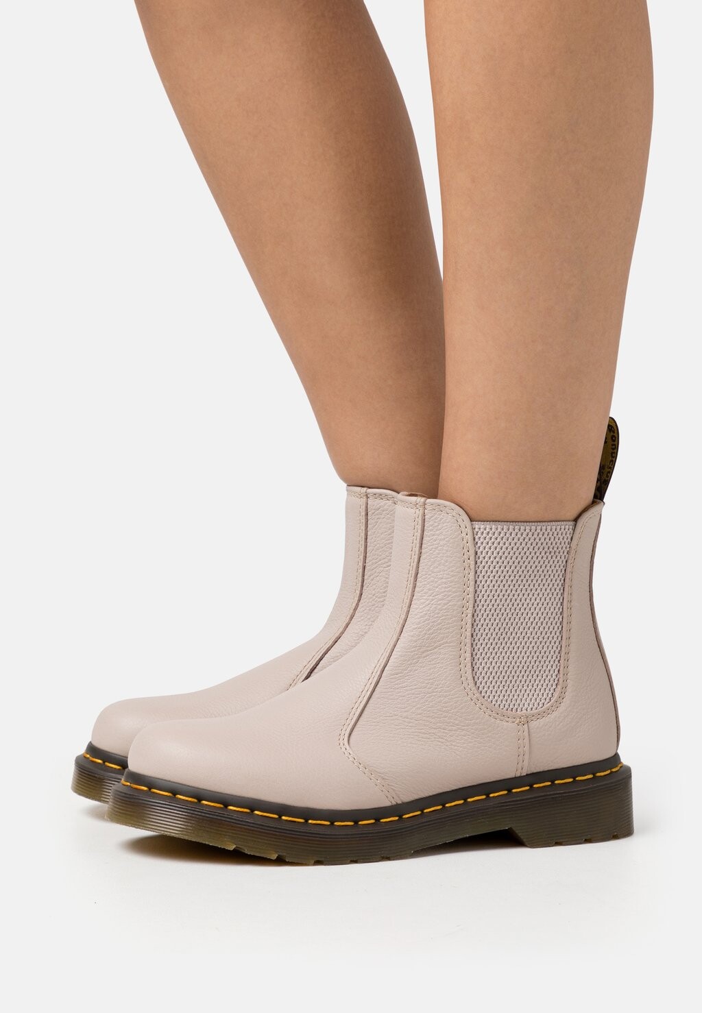 

Ботильоны Dr. Martens, винтажный серо-коричневый