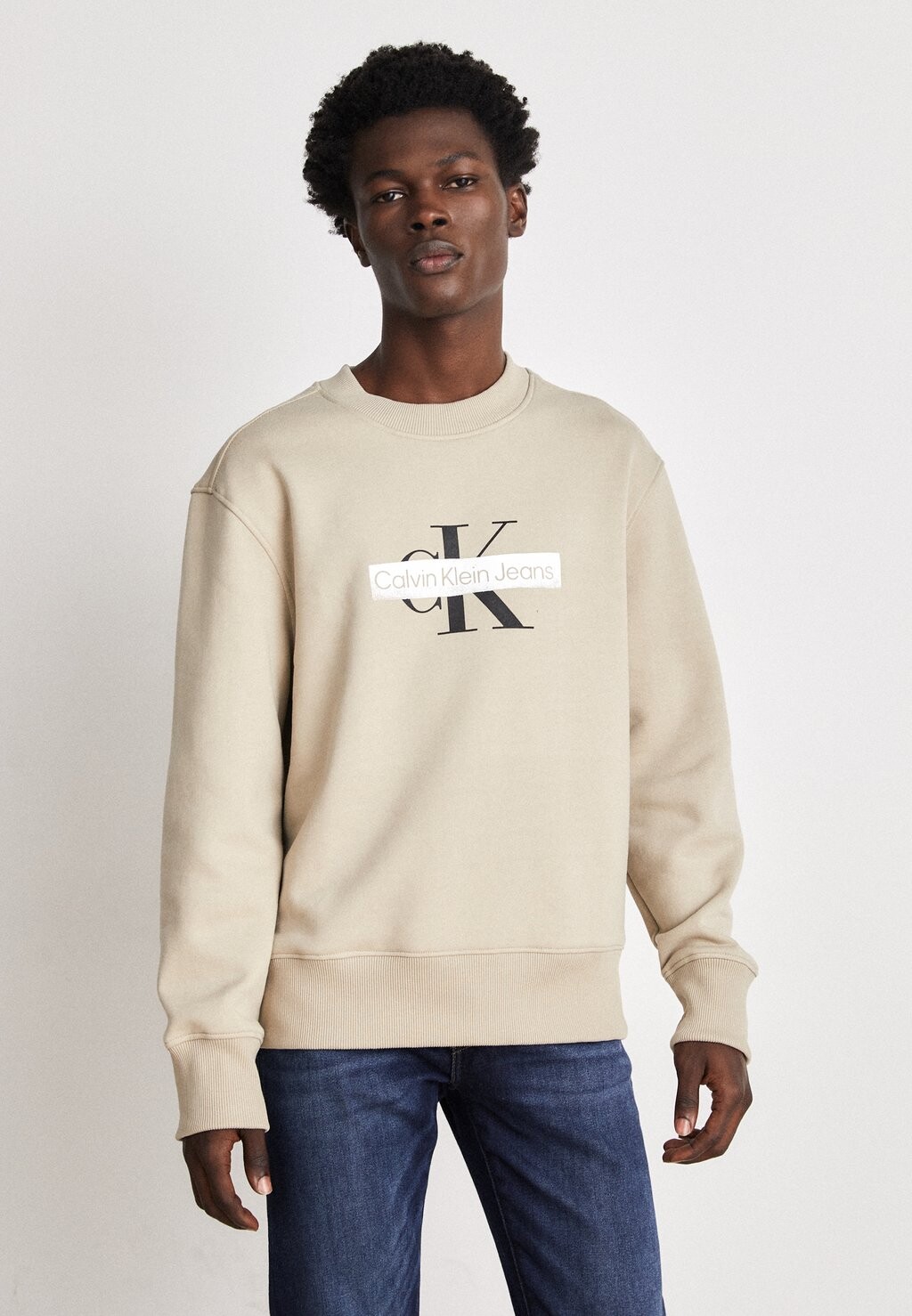 

Толстовка MONOLOGUE CREW NECK UNISEX Calvin Klein Jeans, темно-серый