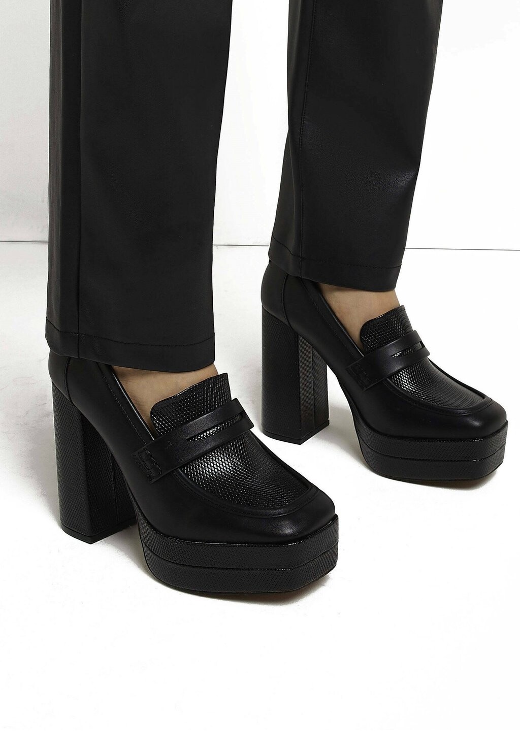 

Туфли River Island, черный
