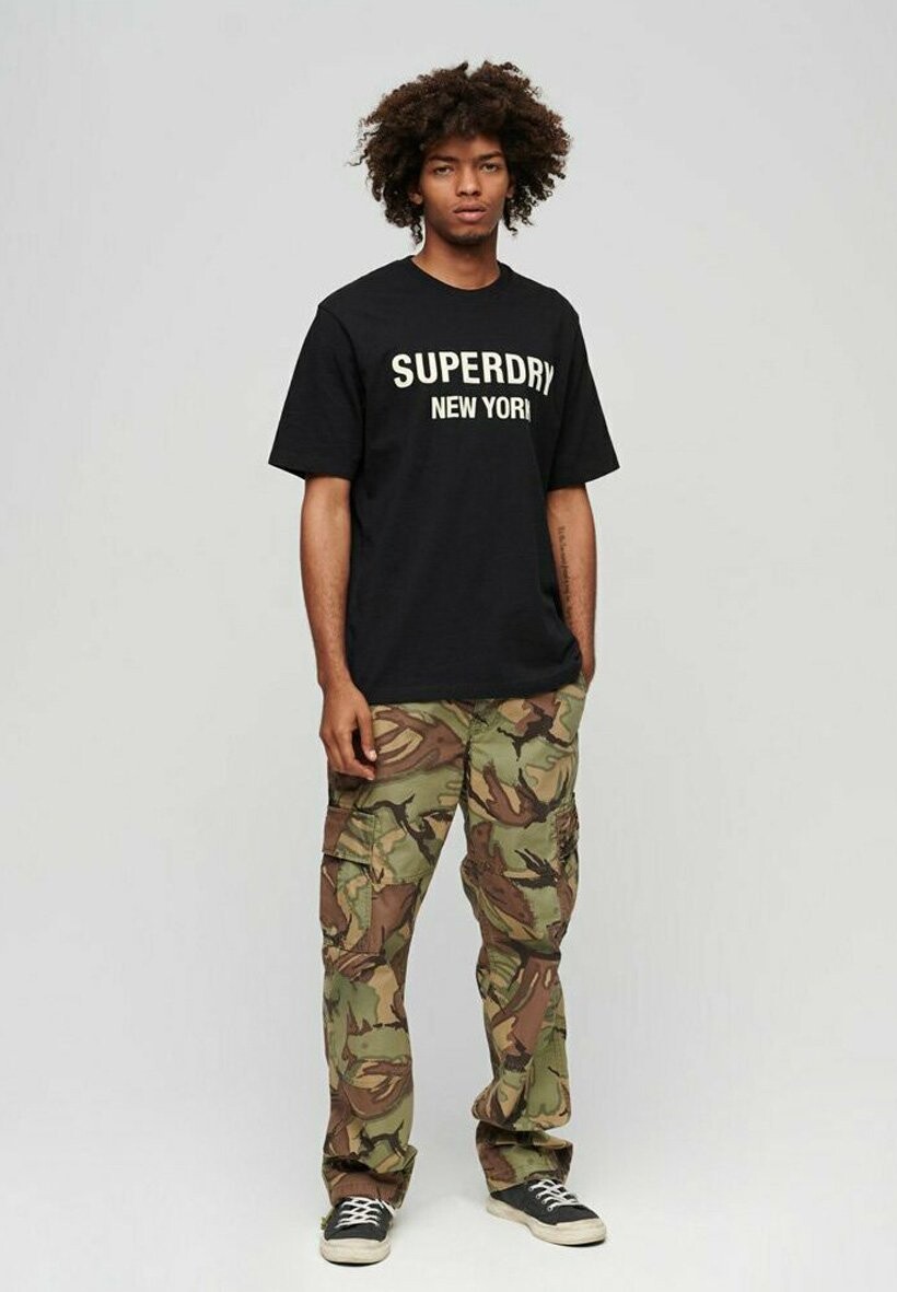 

Футболка с принтом LUXURY SPORT Superdry, цвет black white