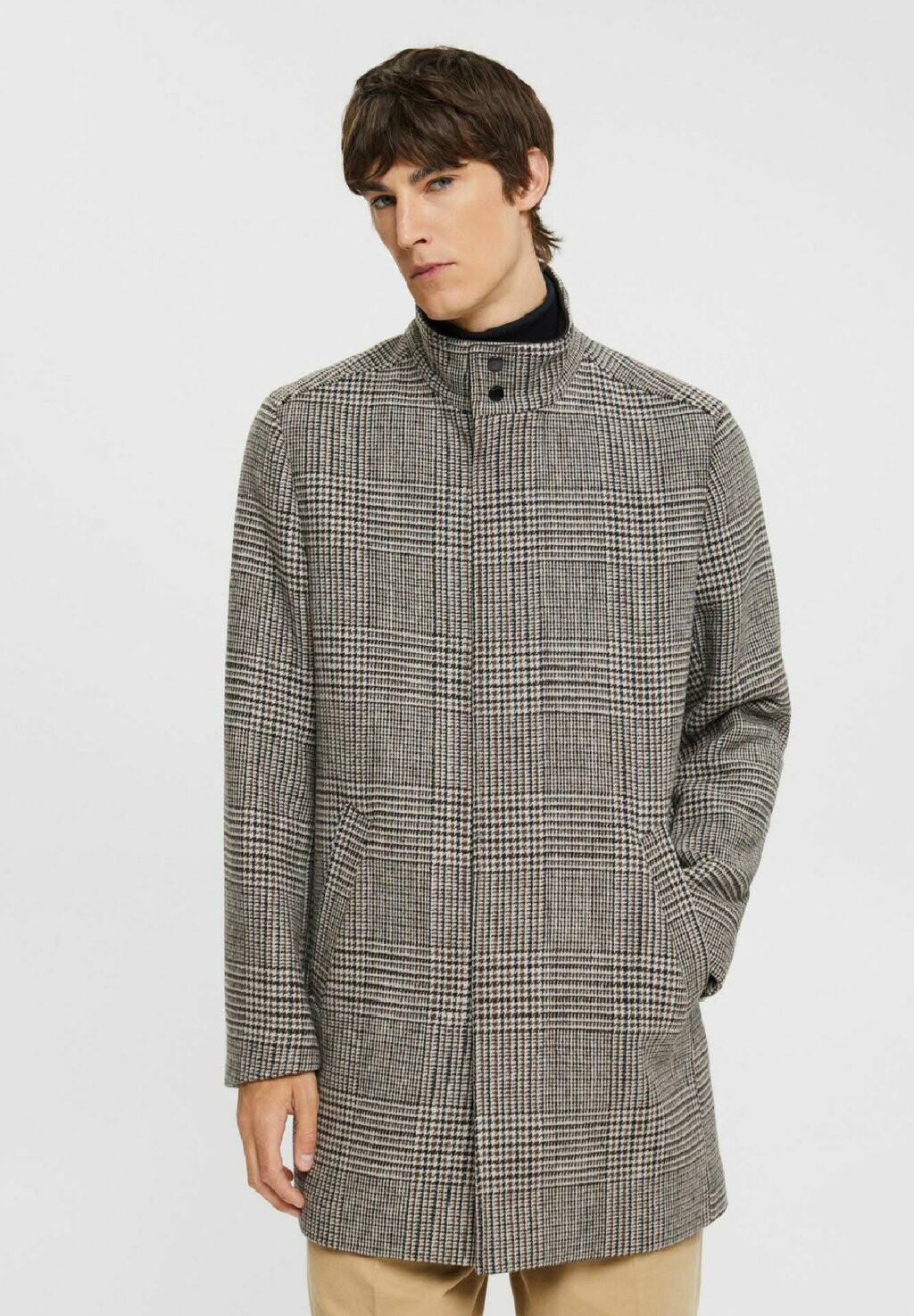 

Короткое пальто Esprit, серый