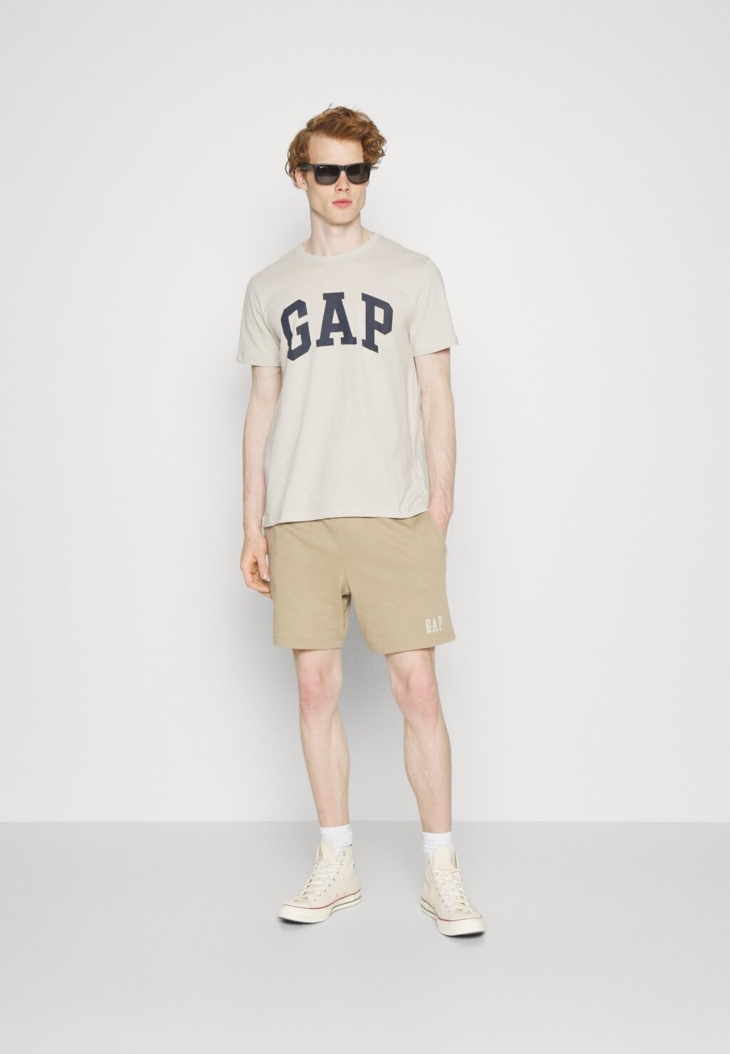 

Футболка с принтом GAP, синий