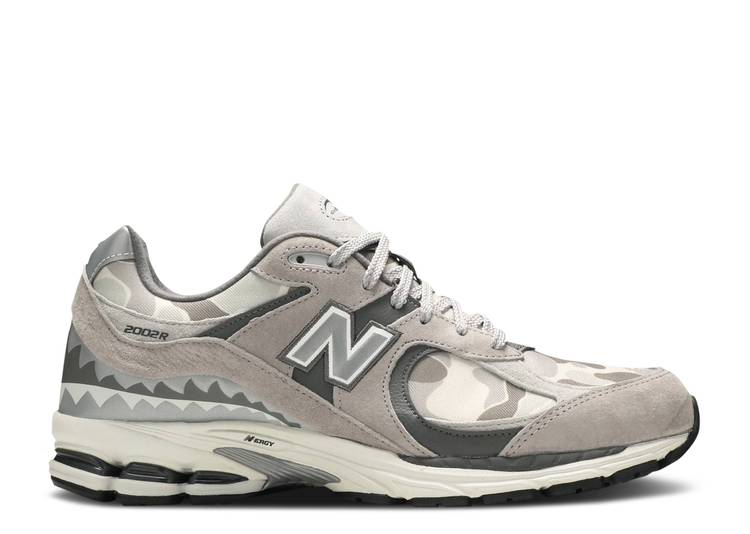 

Кроссовки New Balance BAPE X 2002R 'APES TOGETHER STRONG - GREY CAMO',