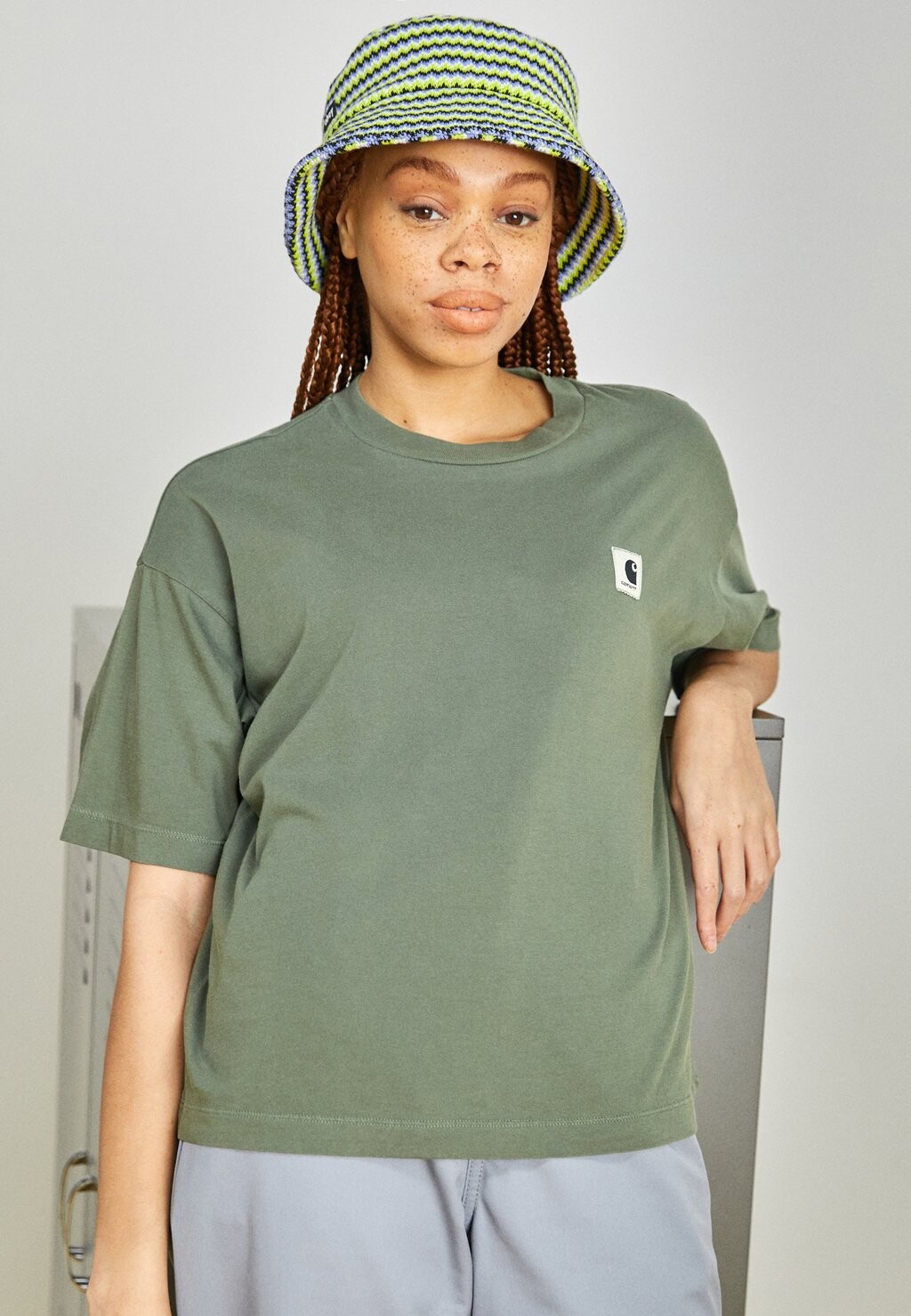 

Базовая футболка НЕЛЬСОН Carhartt WIP, дымчато-зеленый