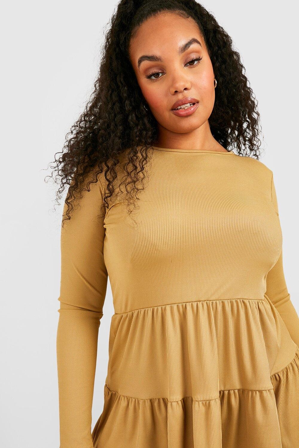 

Пластический топ plus в ребку Boohoo, серый