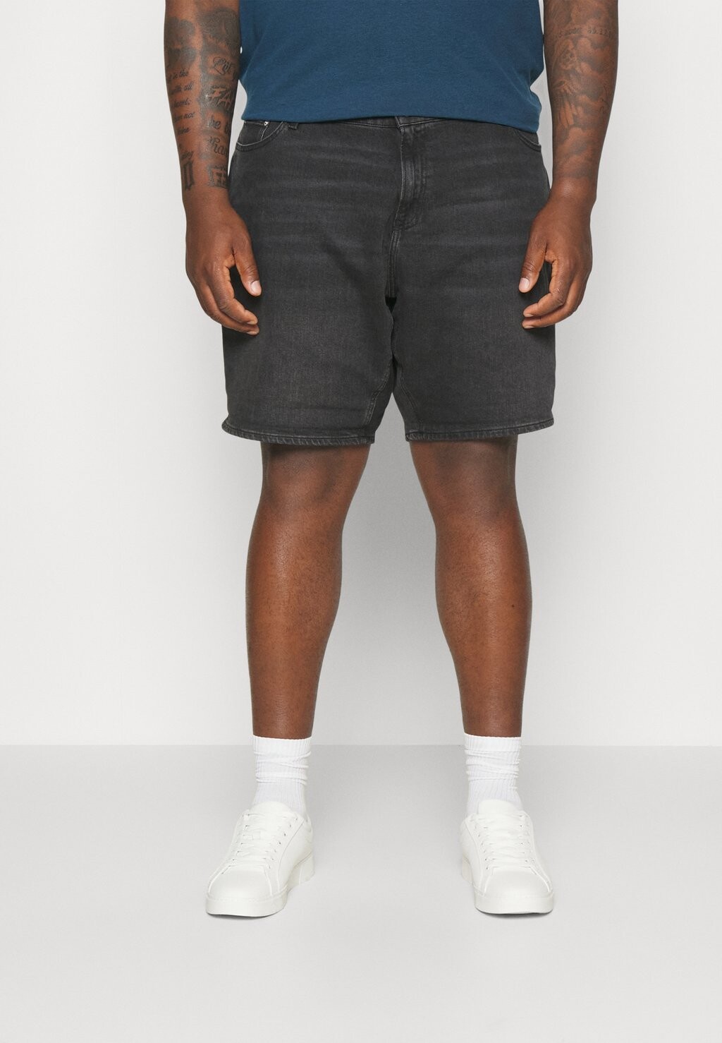 

Джинсовые шорты Calvin Klein
