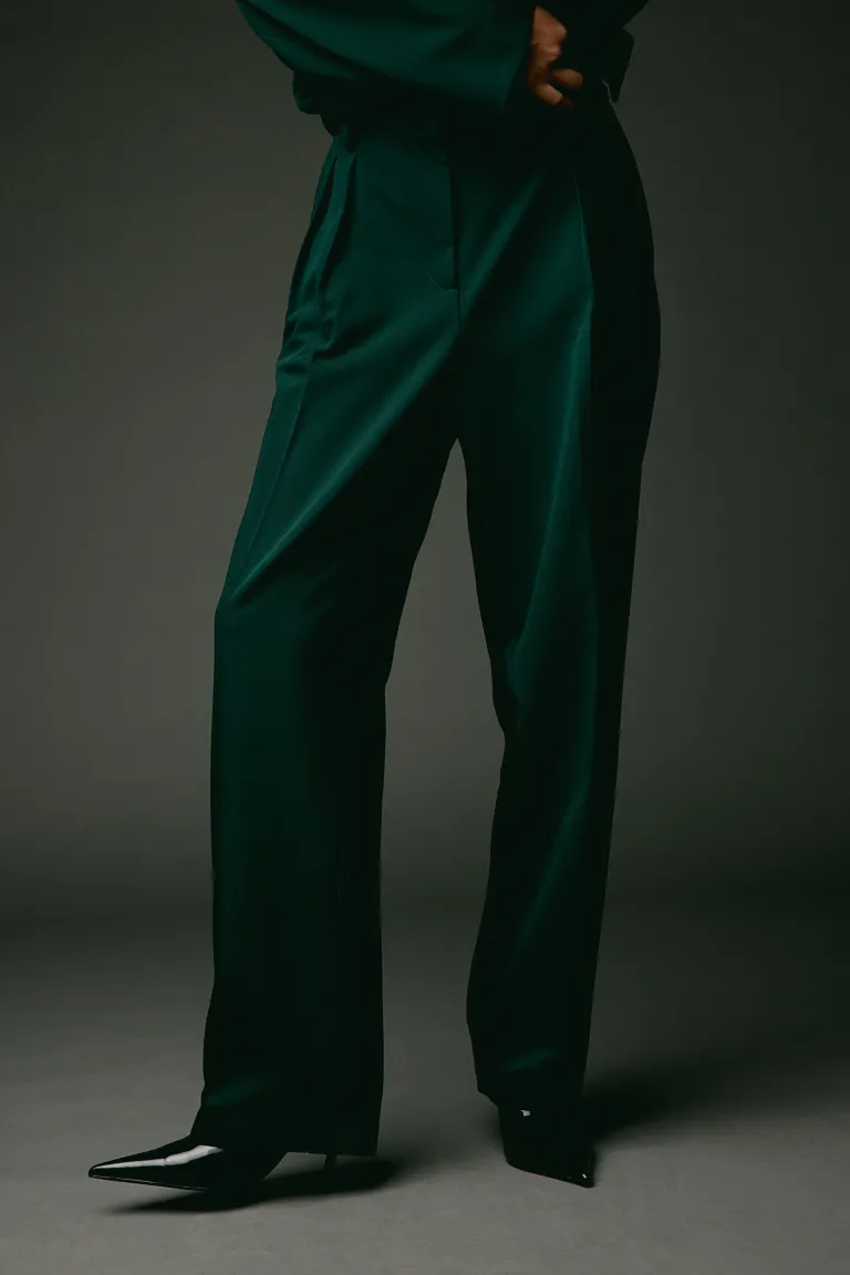 

Брюки с зауженными штанинами H&M, зеленый
