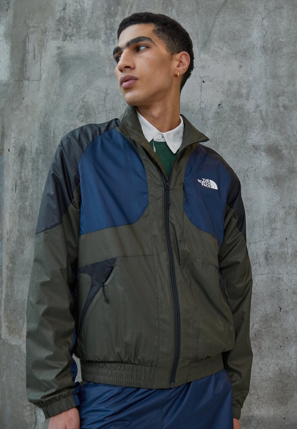 

Ветровка The North Face