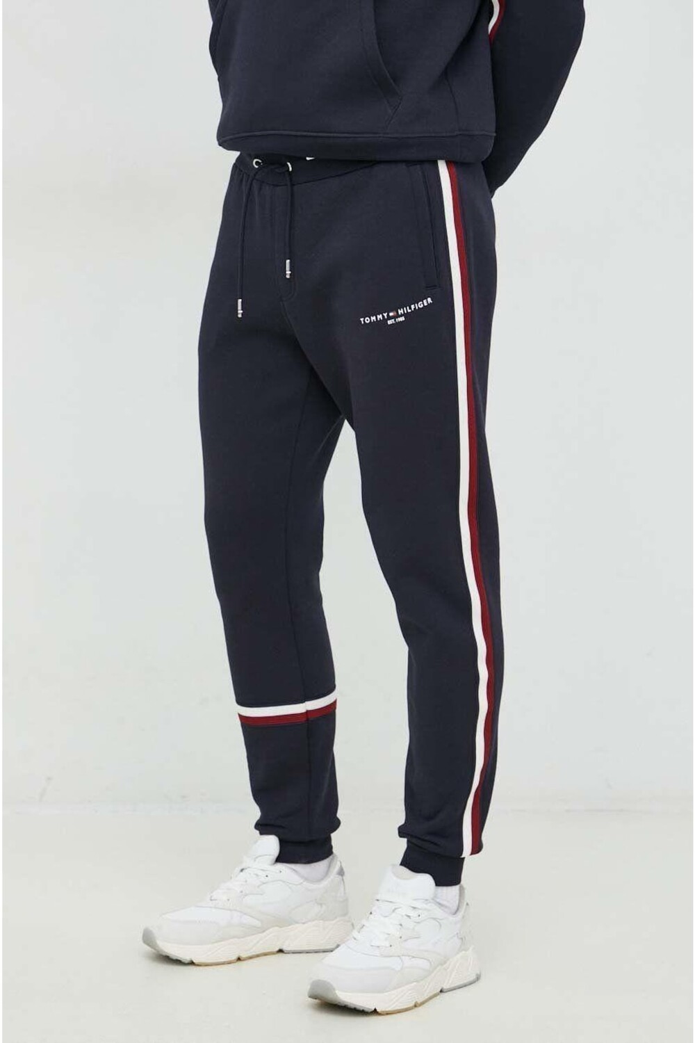

Спортивный костюм Tommy Hilfiger