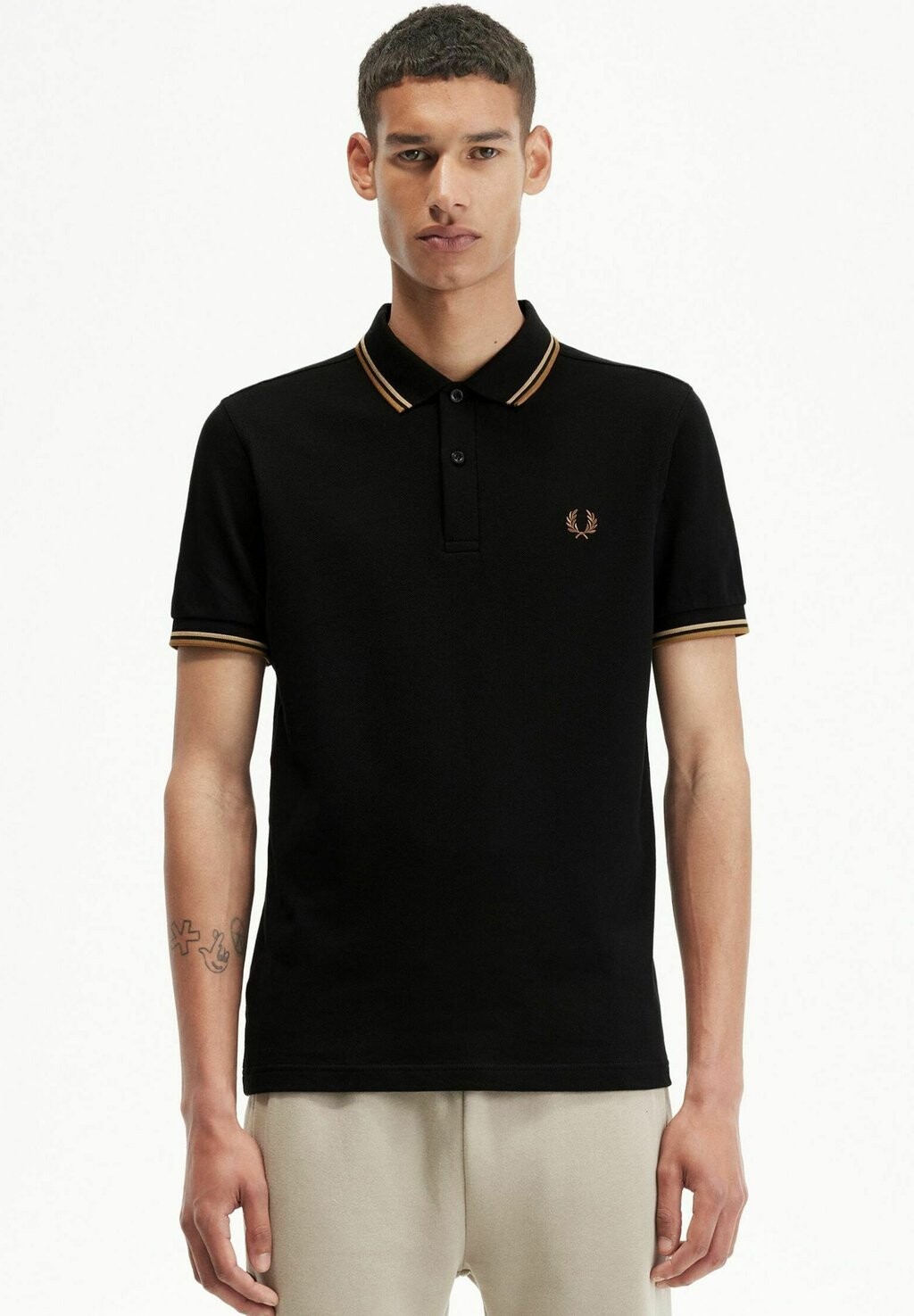 

Поло Fred Perry, черный