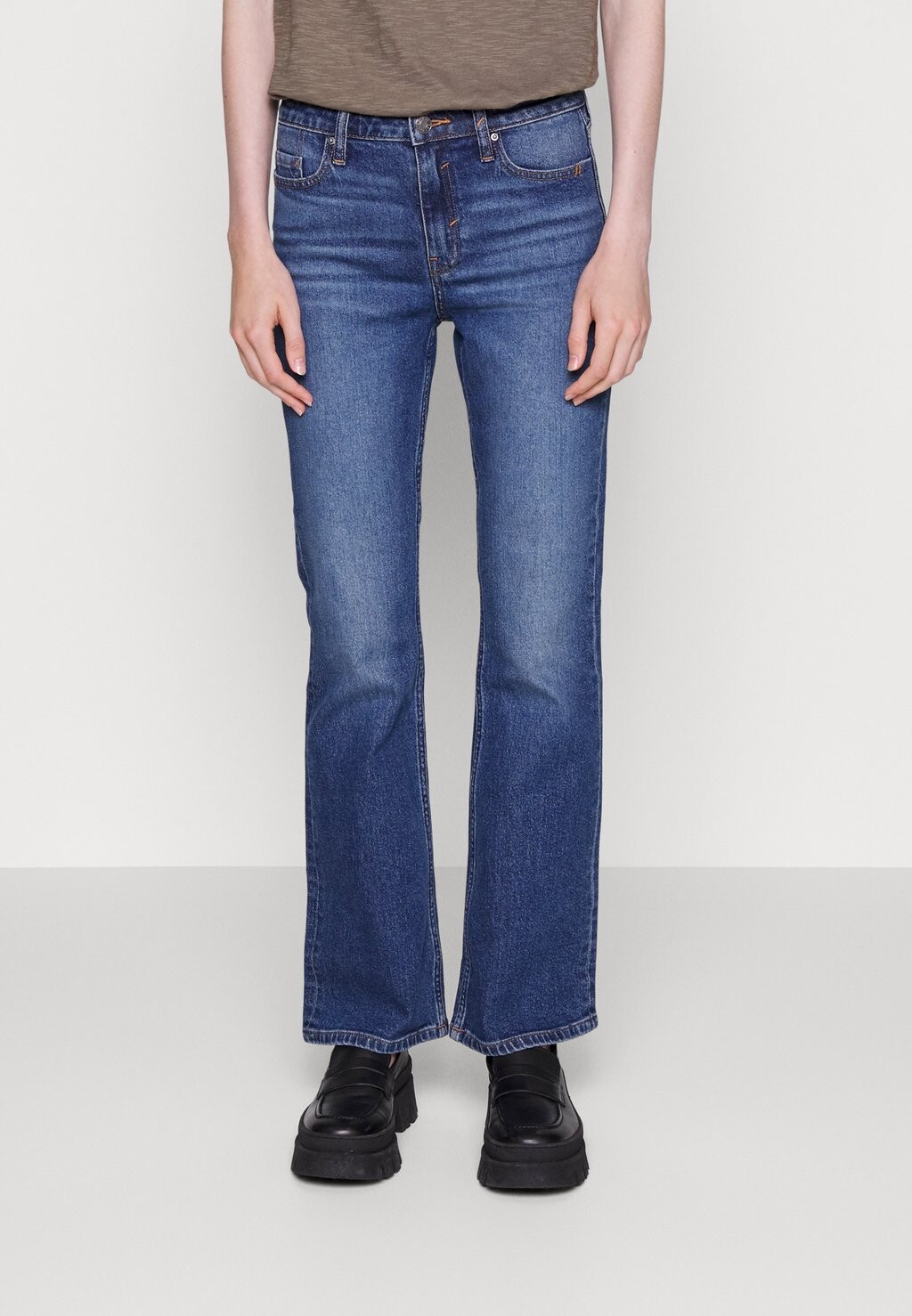 

Джинсы Bootcut Esprit
