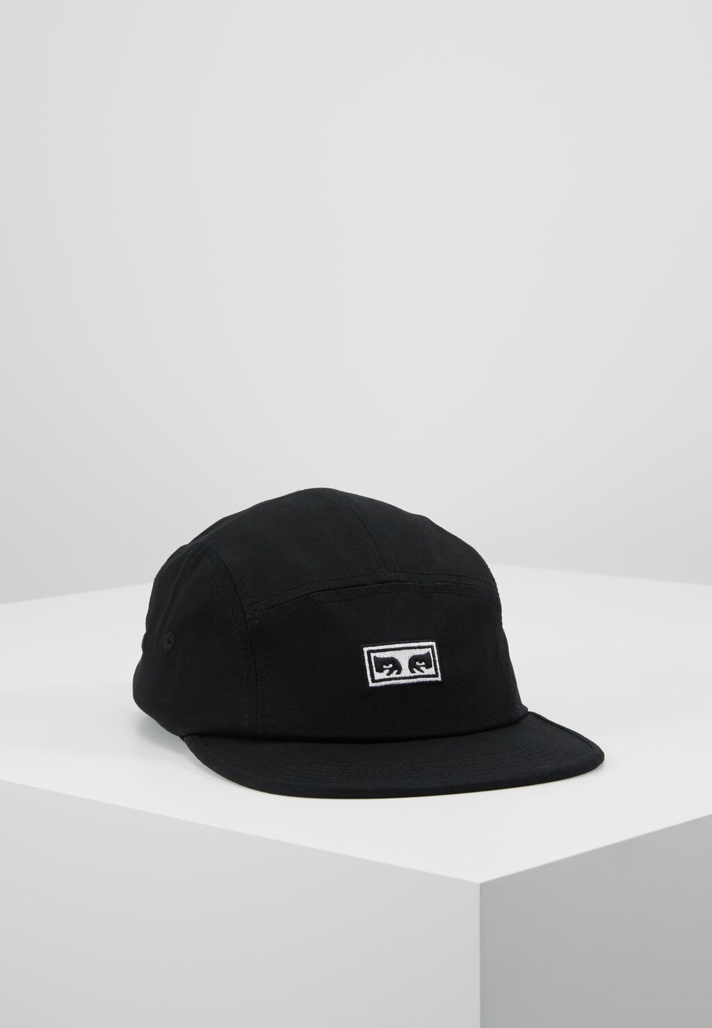 

Бейсболка Obey Clothing, черный