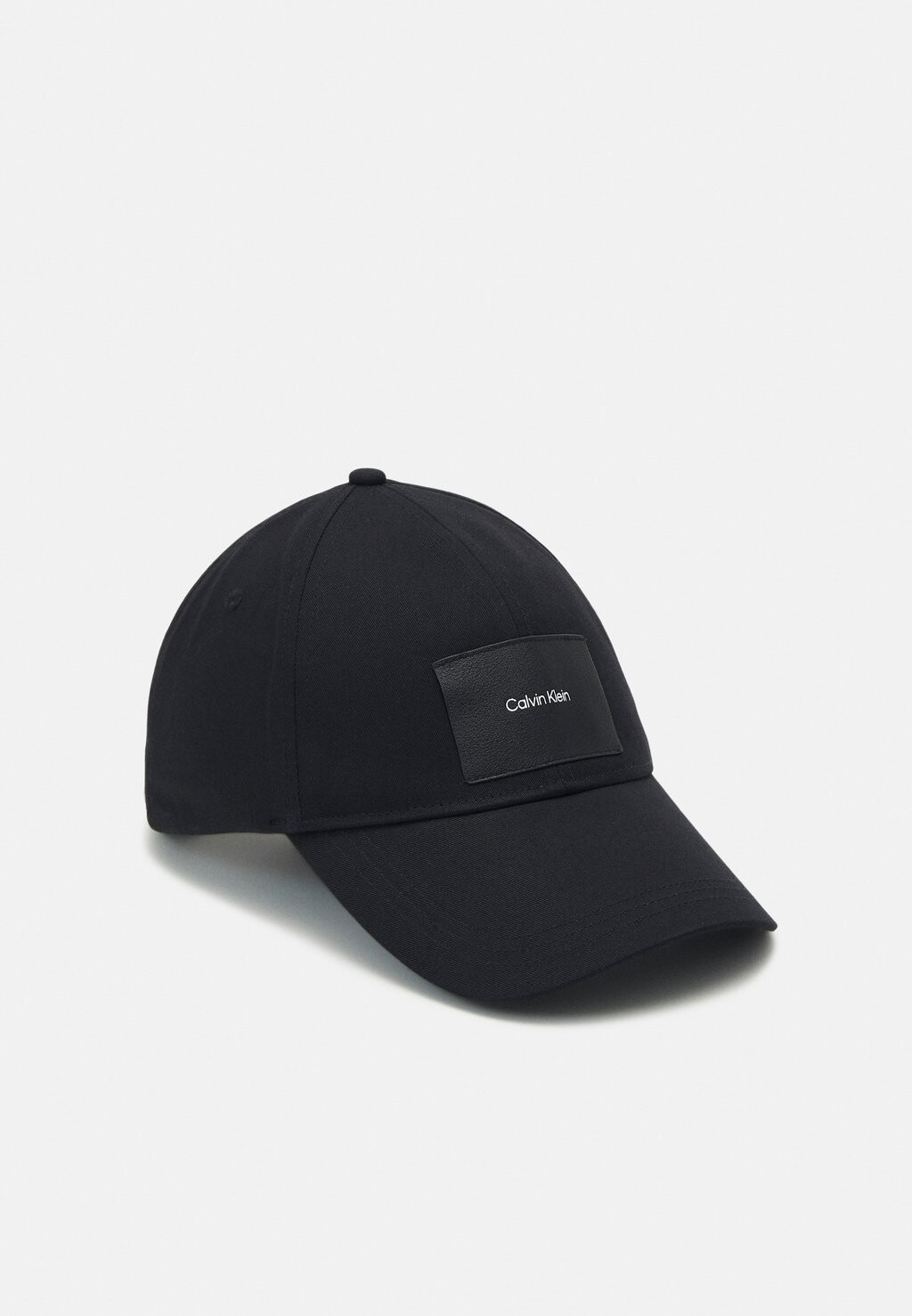 

Бейсболка Calvin Klein, черный