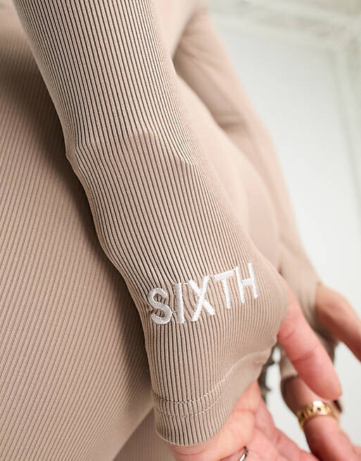 

Бежевый комбинезон на молнии Sixth June