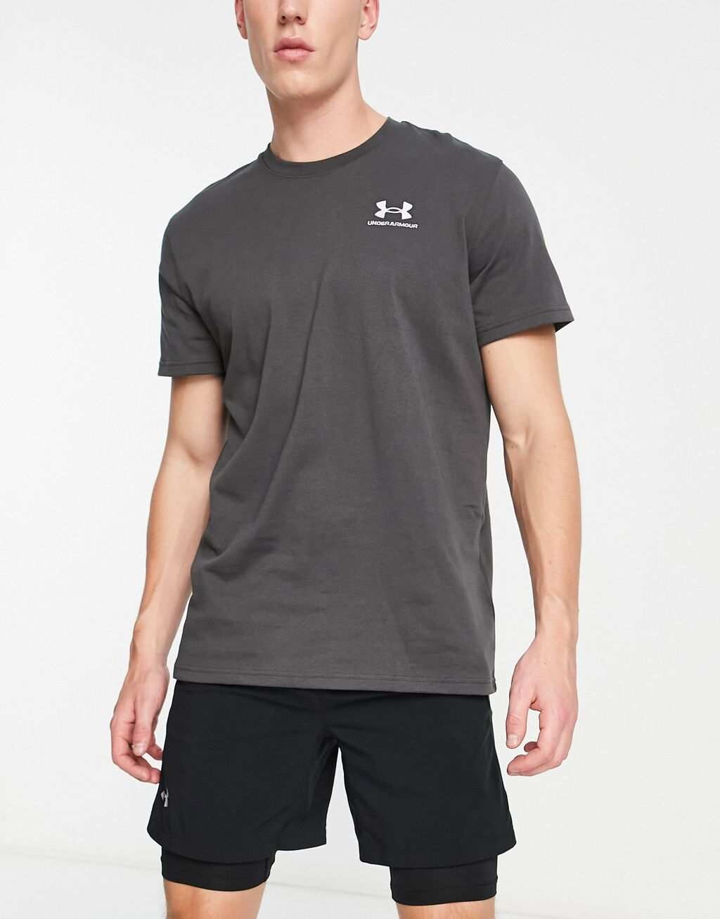 

Серая футболка с логотипом Under Armour Traininer