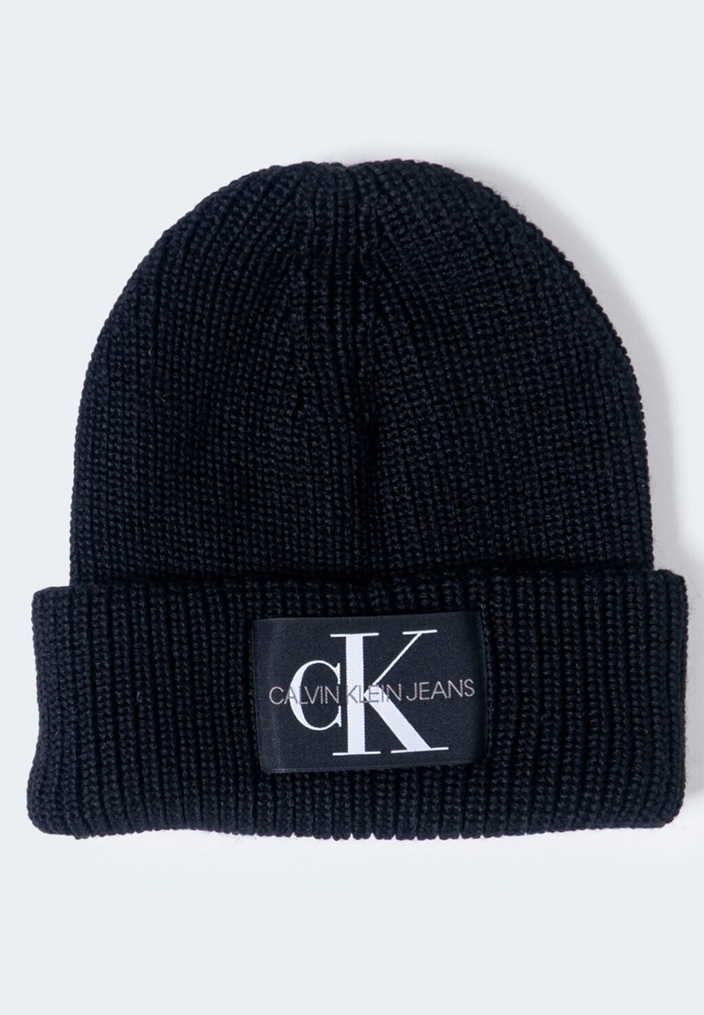 

Шапка-бини Calvin Klein Jeans, черная