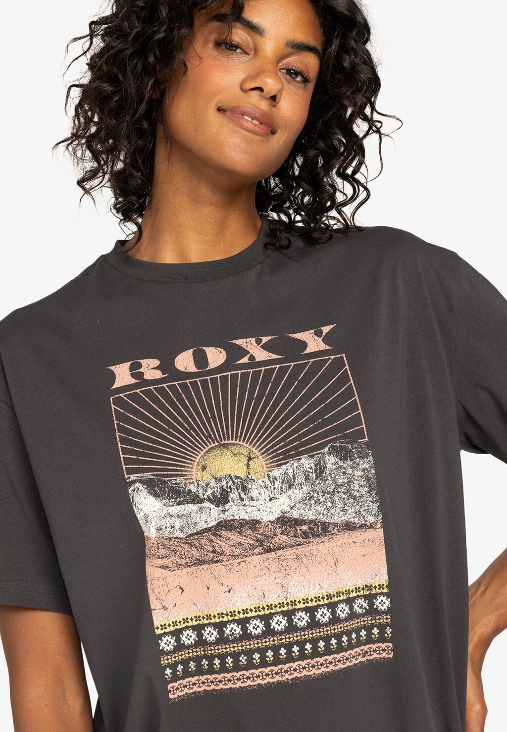 

Принт на футболке DREAMERS Roxy, черный