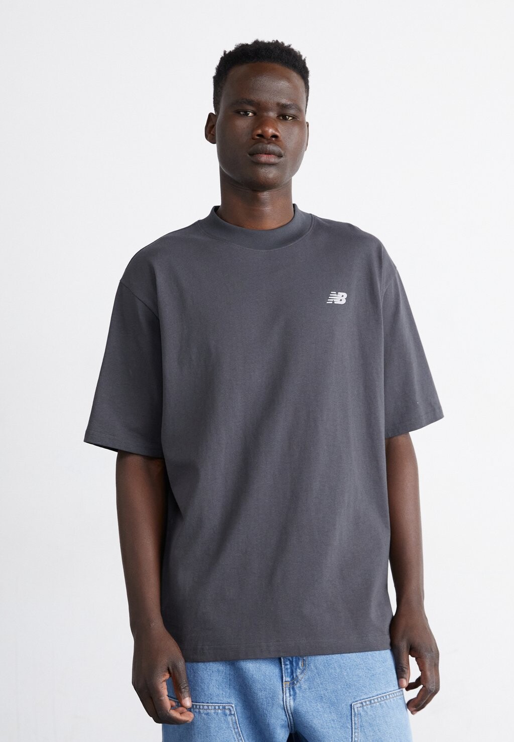 

Футболка с принтом SHIFTED New Balance, цвет black