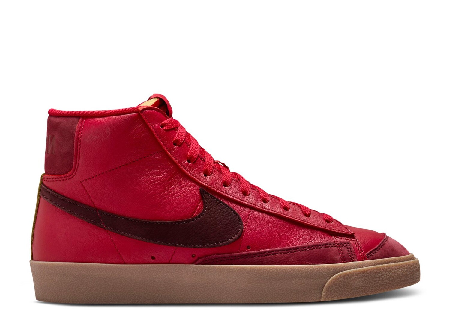 

Кроссовки Nike Blazer Mid '77 'Layers Of Love', красный
