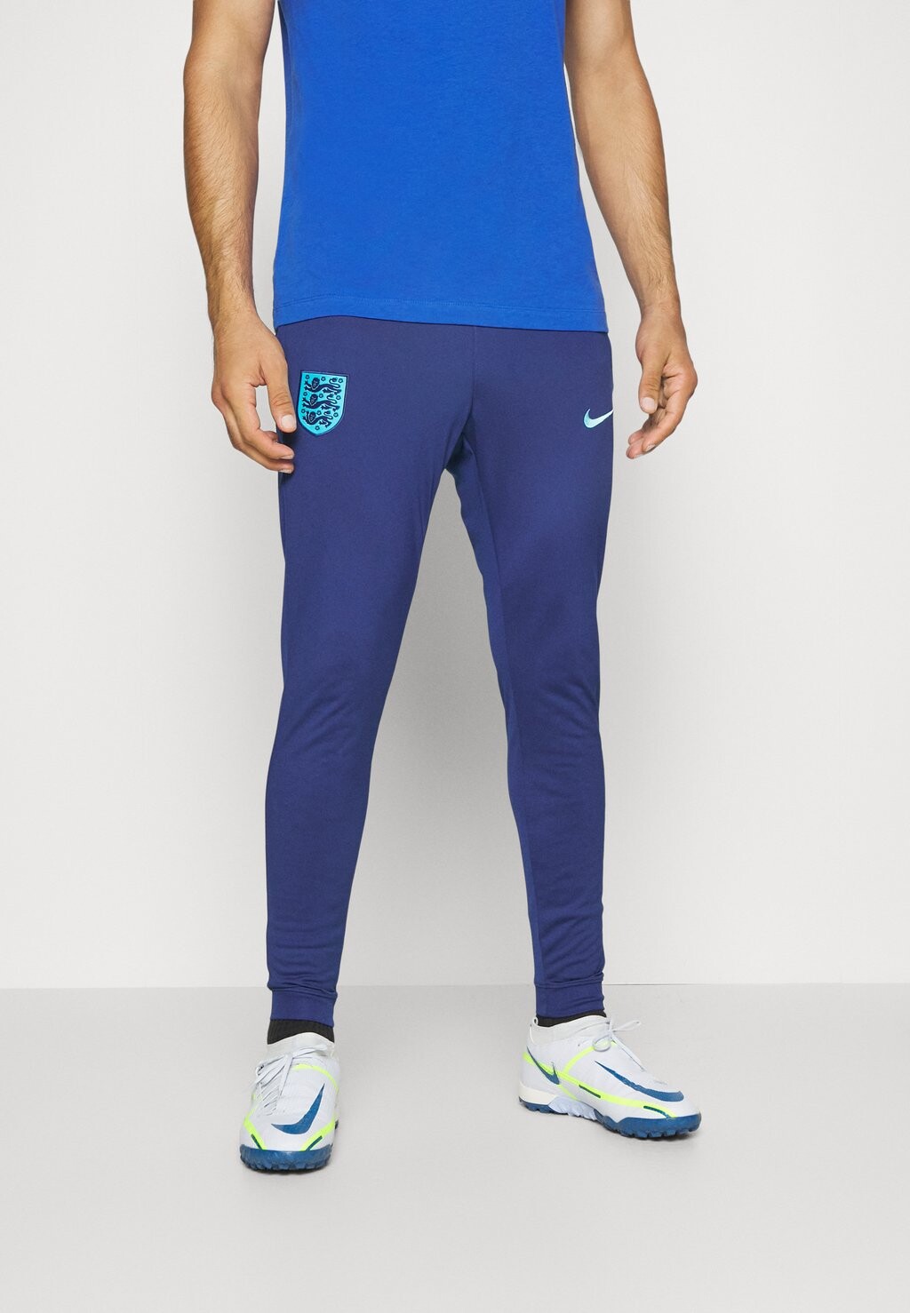 

Спортивные брюки Nike