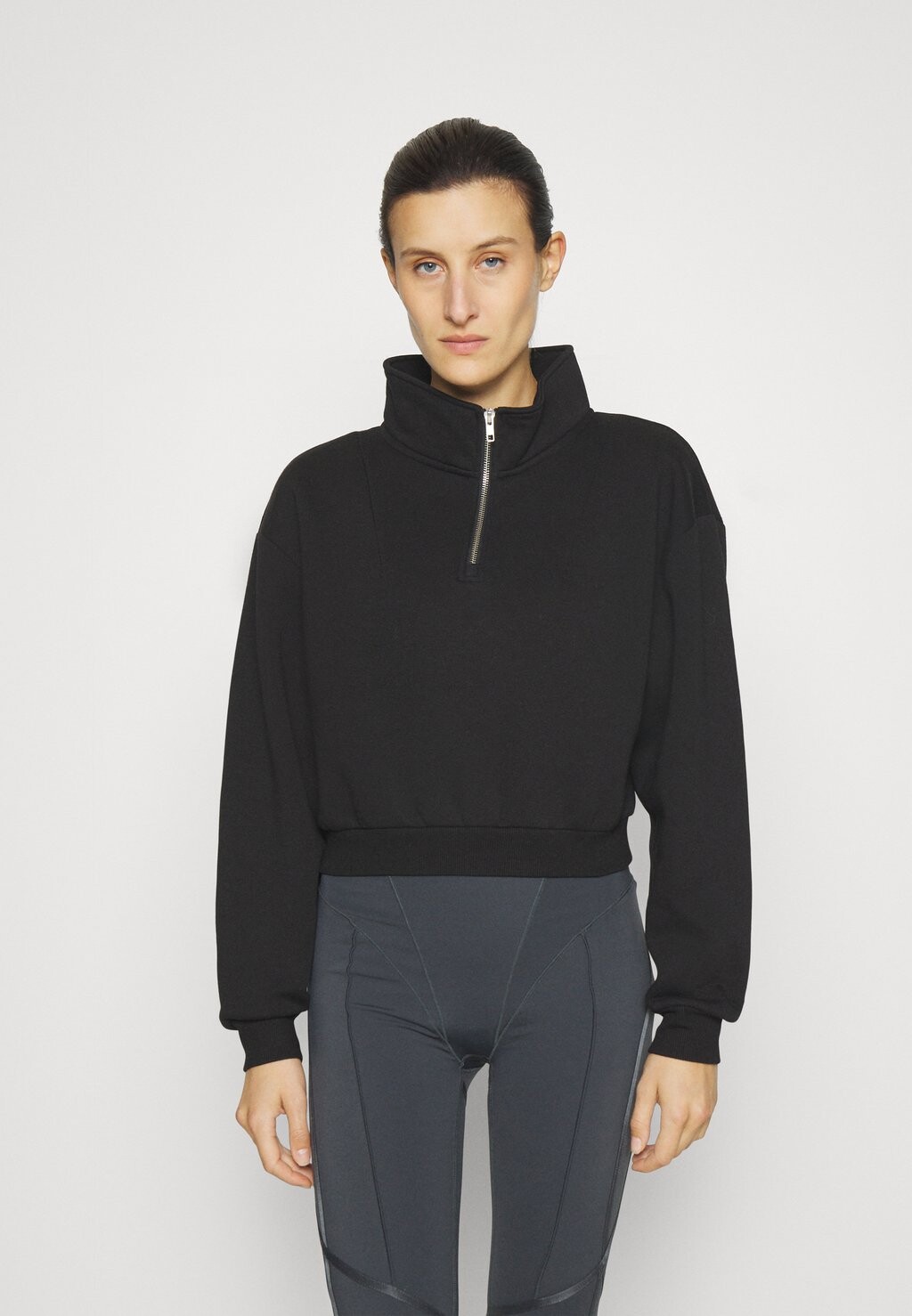 

Толстовка ICANIWILL NIMBLE CROPPED ZIP, черный