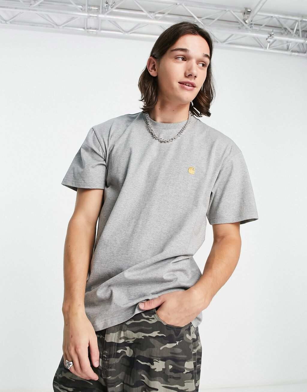 

Серая футболка Carhartt WIP Chase