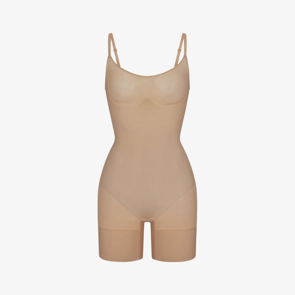 

Боди Everyday Sculpt из эластичной ткани со сборками Skims, цвет clay