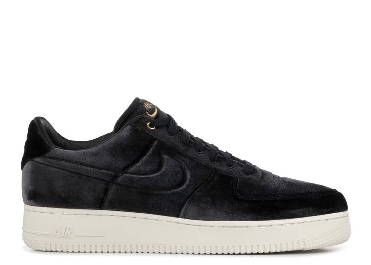 Nike AIR FORCE 1 LOW 07 PREMIUM BLACK VELOUR