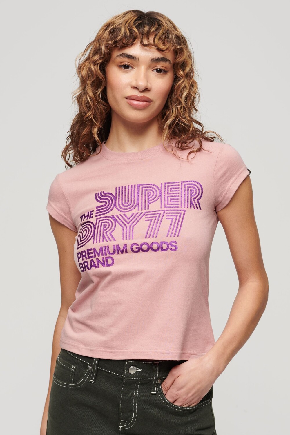 

Футболка в стиле ретро с блестящим логотипом Superdry, розовый