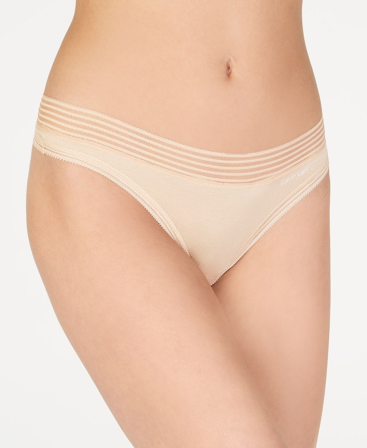 

Нижнее белье-стринги в полоску на талии QD3670 Calvin Klein