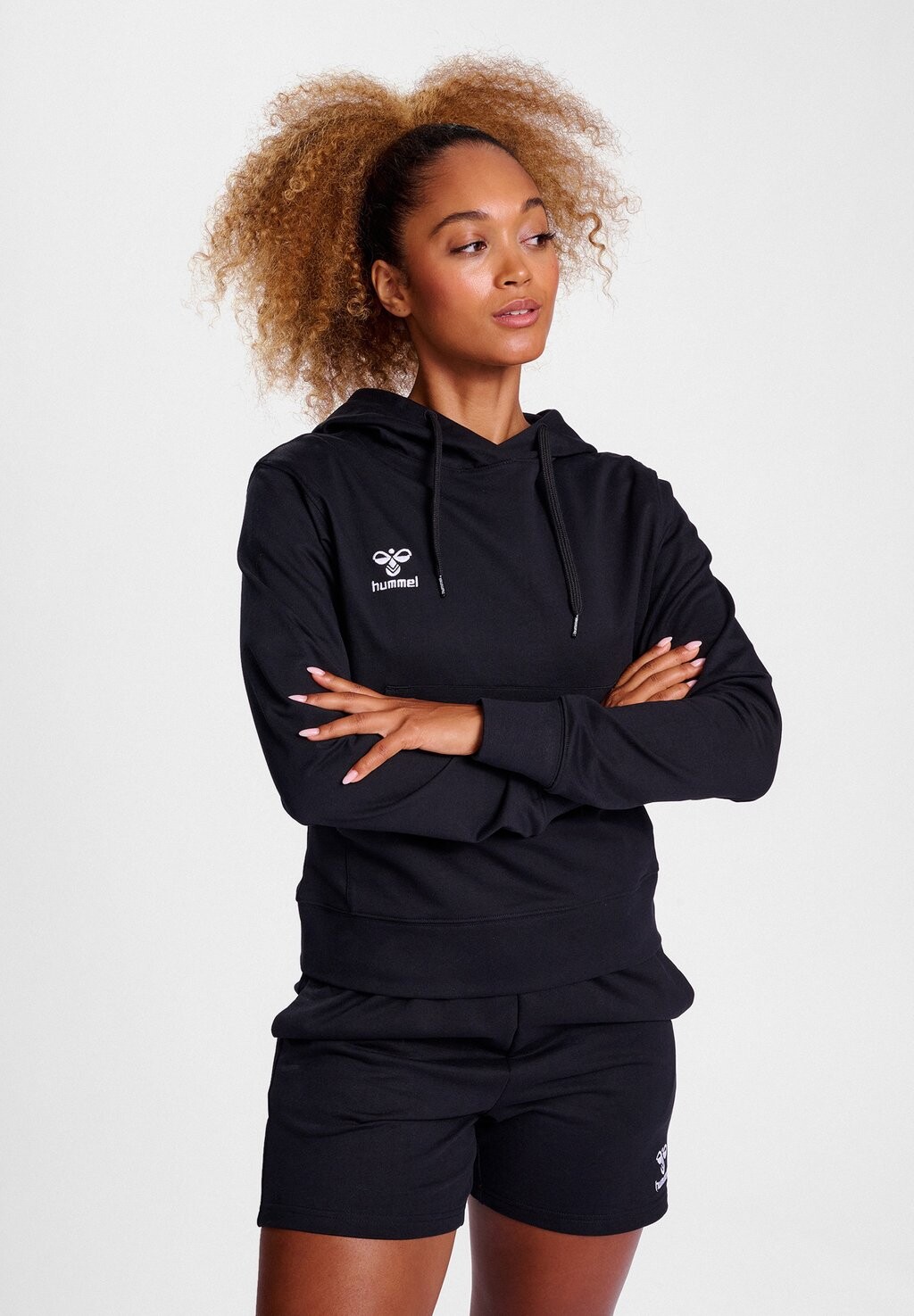 

Толстовка с капюшоном Hummel, черный