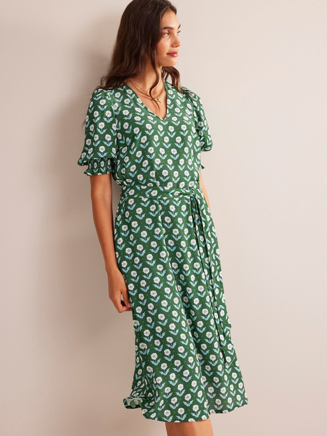 

Свободное платье Boden Daisy Ecovero, зеленая ромашка, Зеленый
