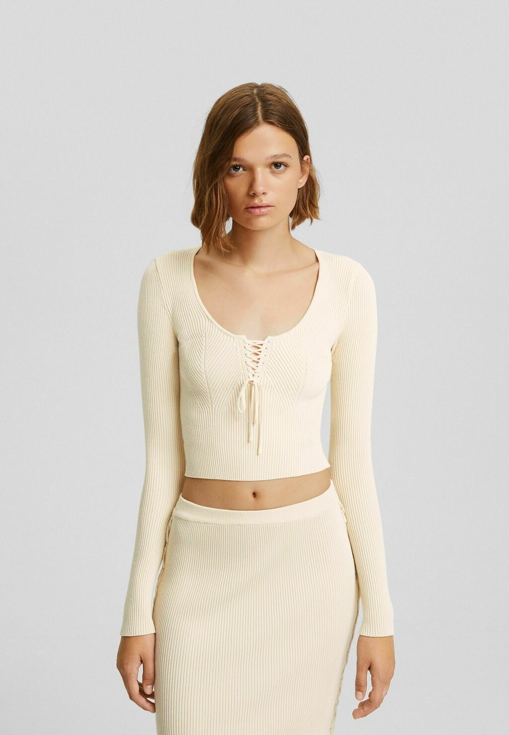 

Свитер With Tied Neckline Bershka, бежевый
