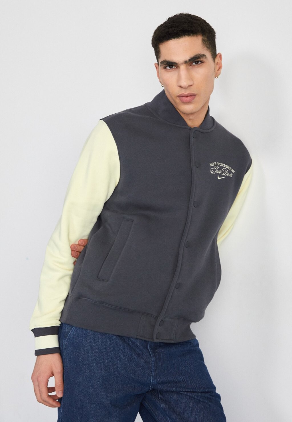 

Толстовка TREND VARSITY Nike Sportswear, цвет anthracite/coconut milk