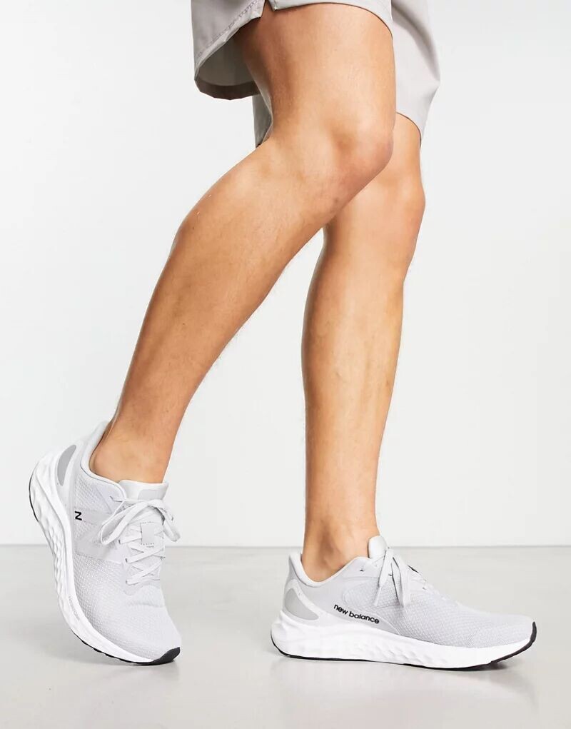 

Серые кроссовки New Balance Running Arisi V4, Коричневый