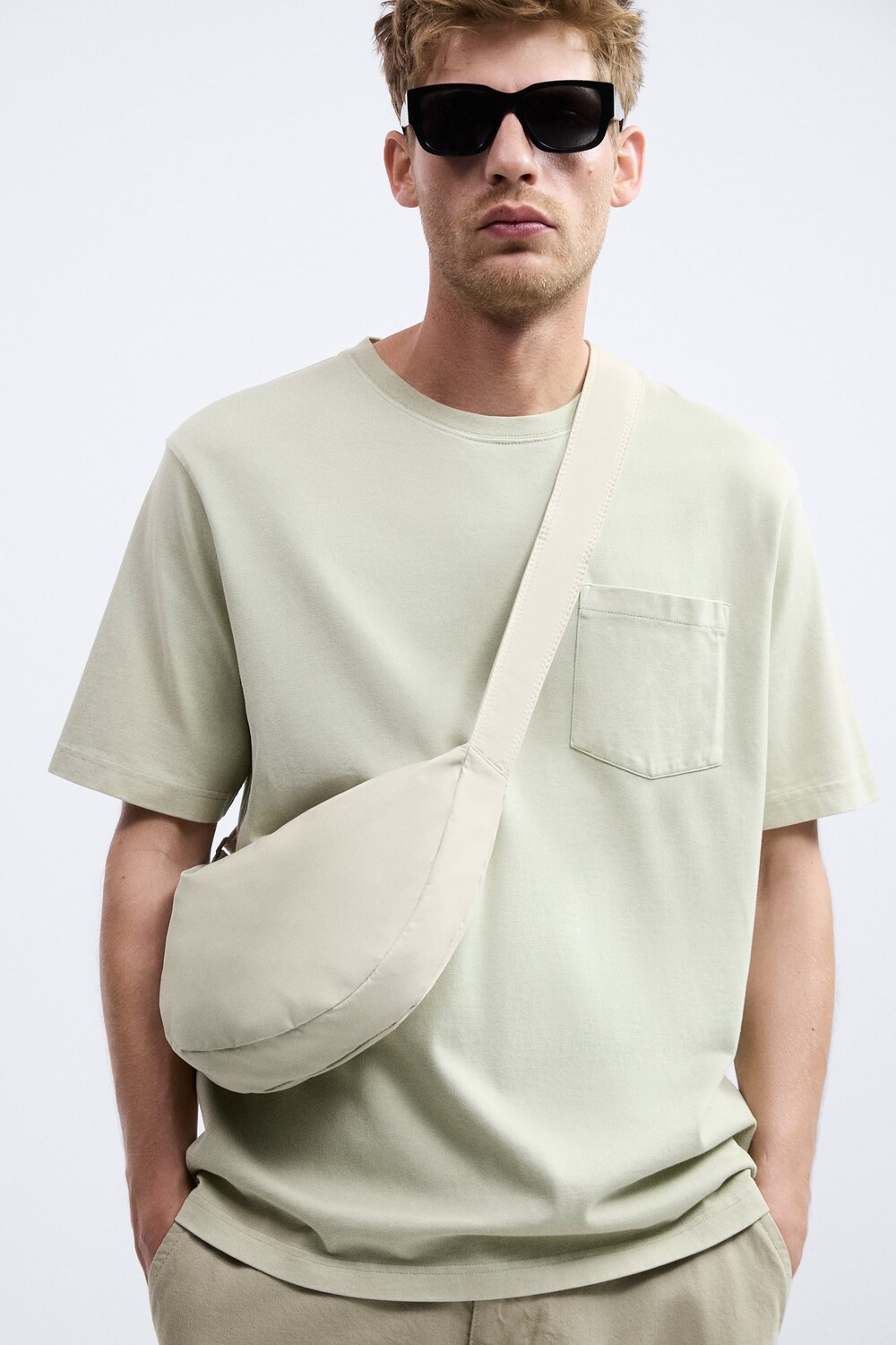 

Маленькая сумка из нейлона Zara, лед