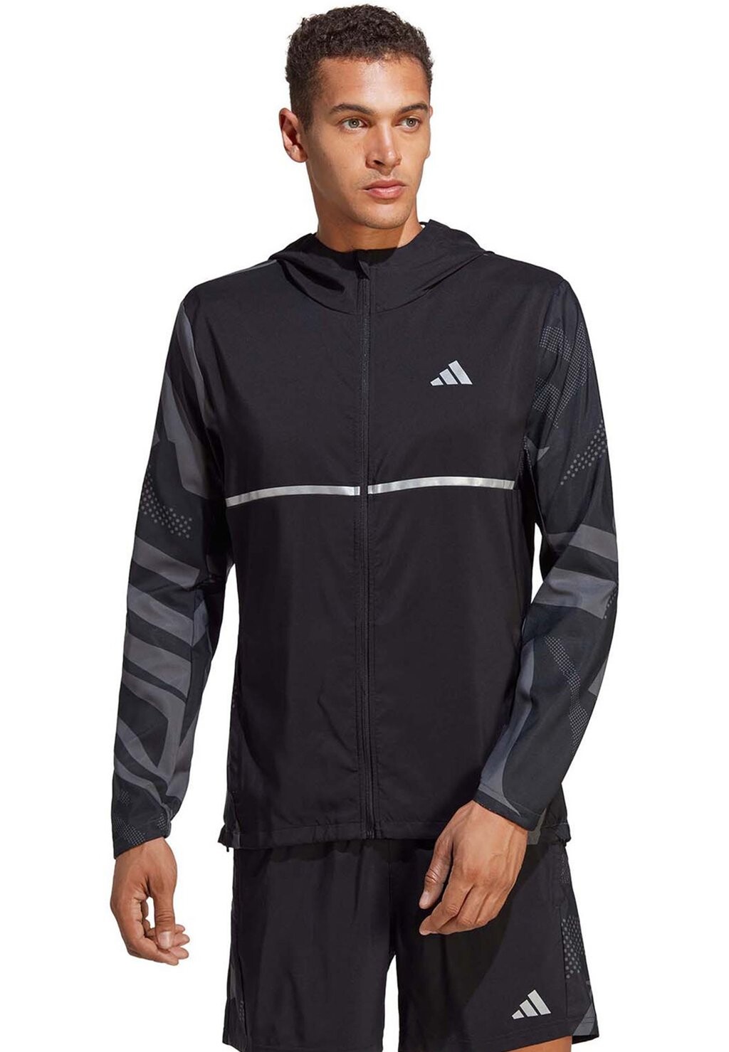 

Спортивная куртка Adidas