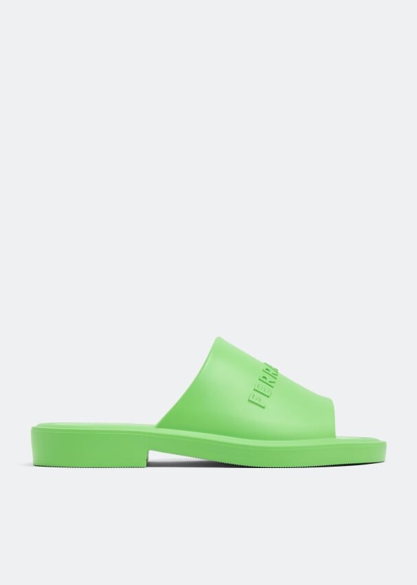 

Сандалии Ferragamo Giuneva Slide, зеленый