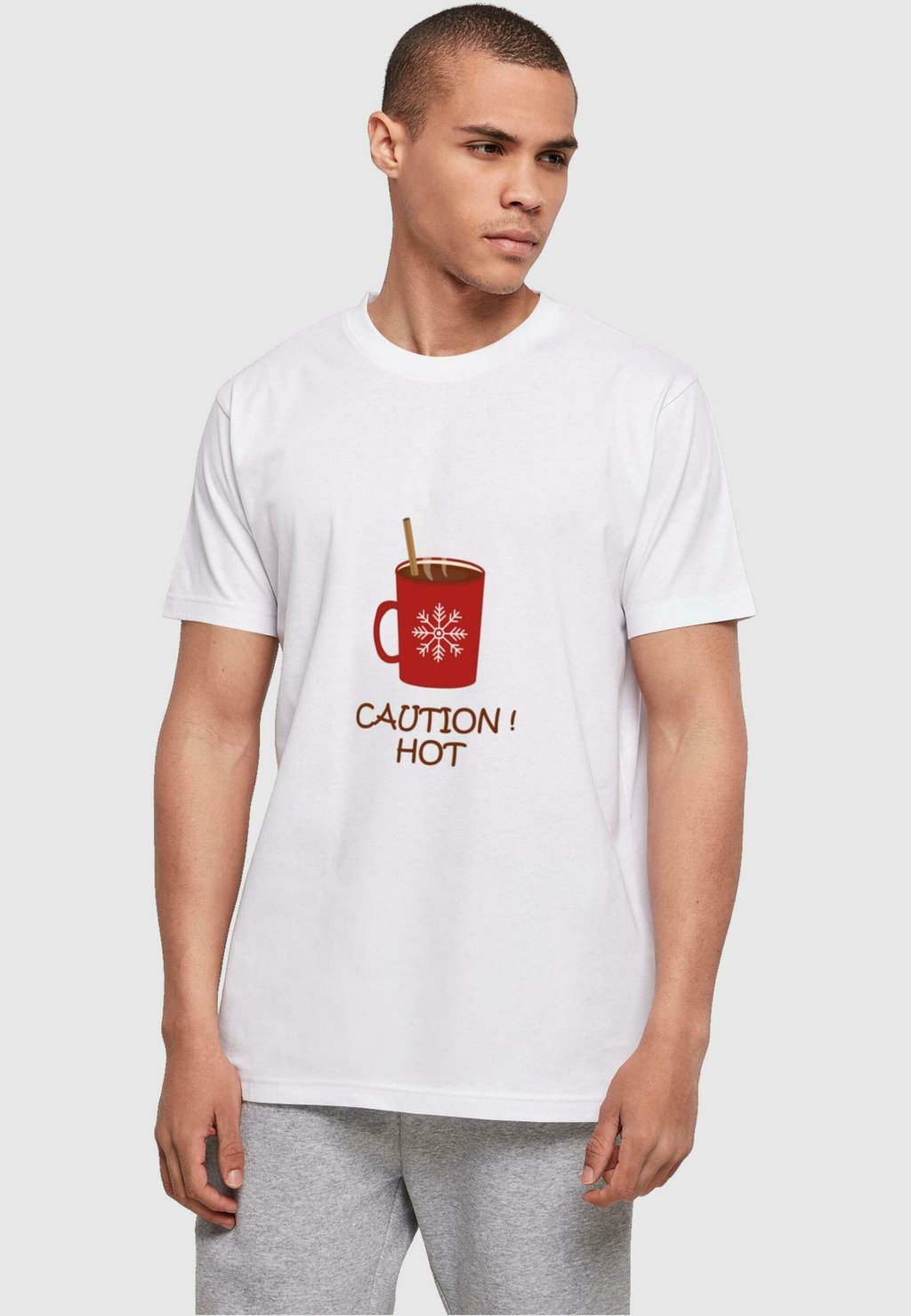 

Футболка с принтом CAUTION HOT BASIC ROUND NECK Merchcode, белый